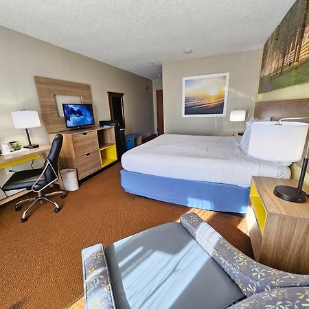 Days Inn By Wyndham Greensboro Nc Buitenkant foto
