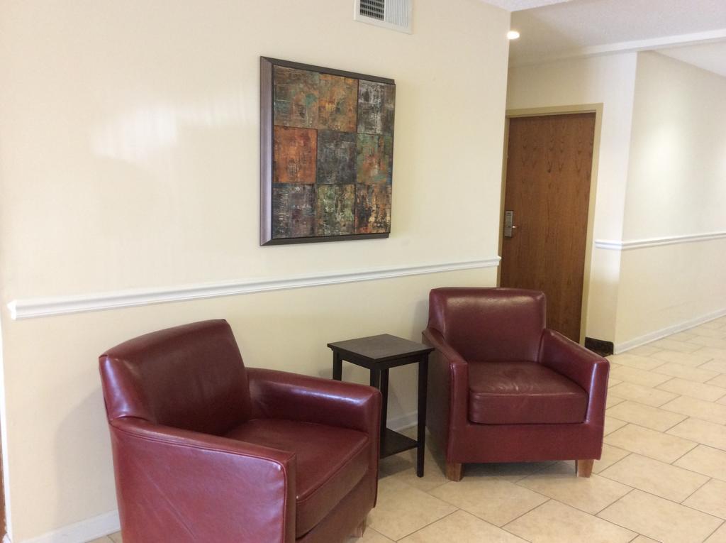 Days Inn By Wyndham Greensboro Nc Buitenkant foto
