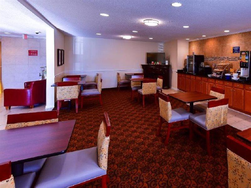 Days Inn By Wyndham Greensboro Nc Buitenkant foto