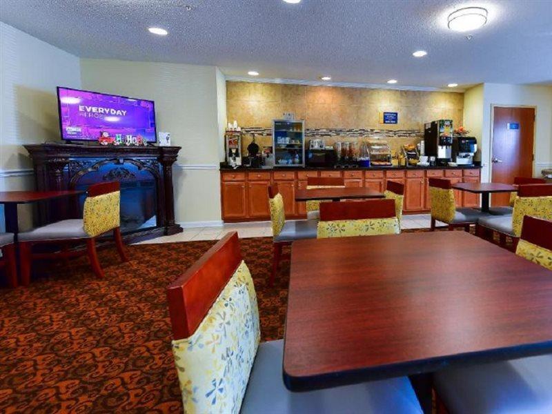 Days Inn By Wyndham Greensboro Nc Buitenkant foto