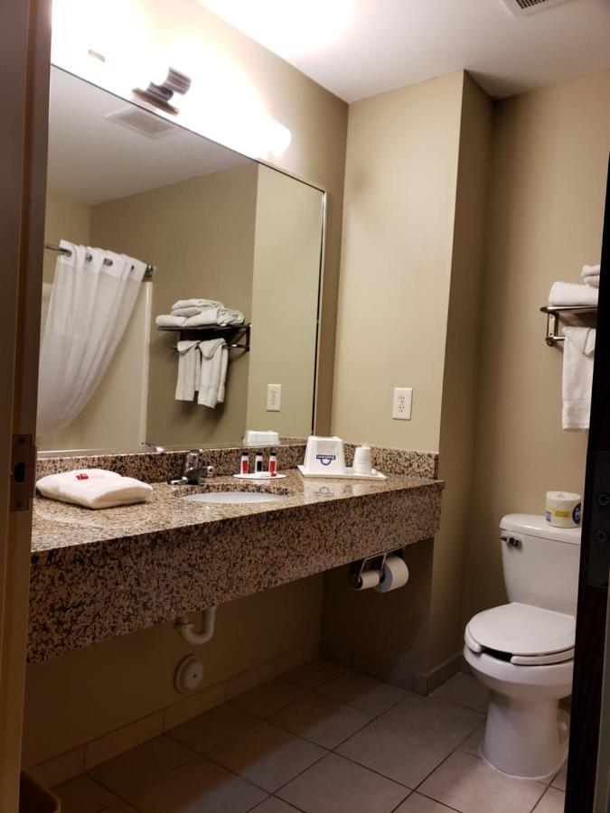Days Inn By Wyndham Greensboro Nc Buitenkant foto