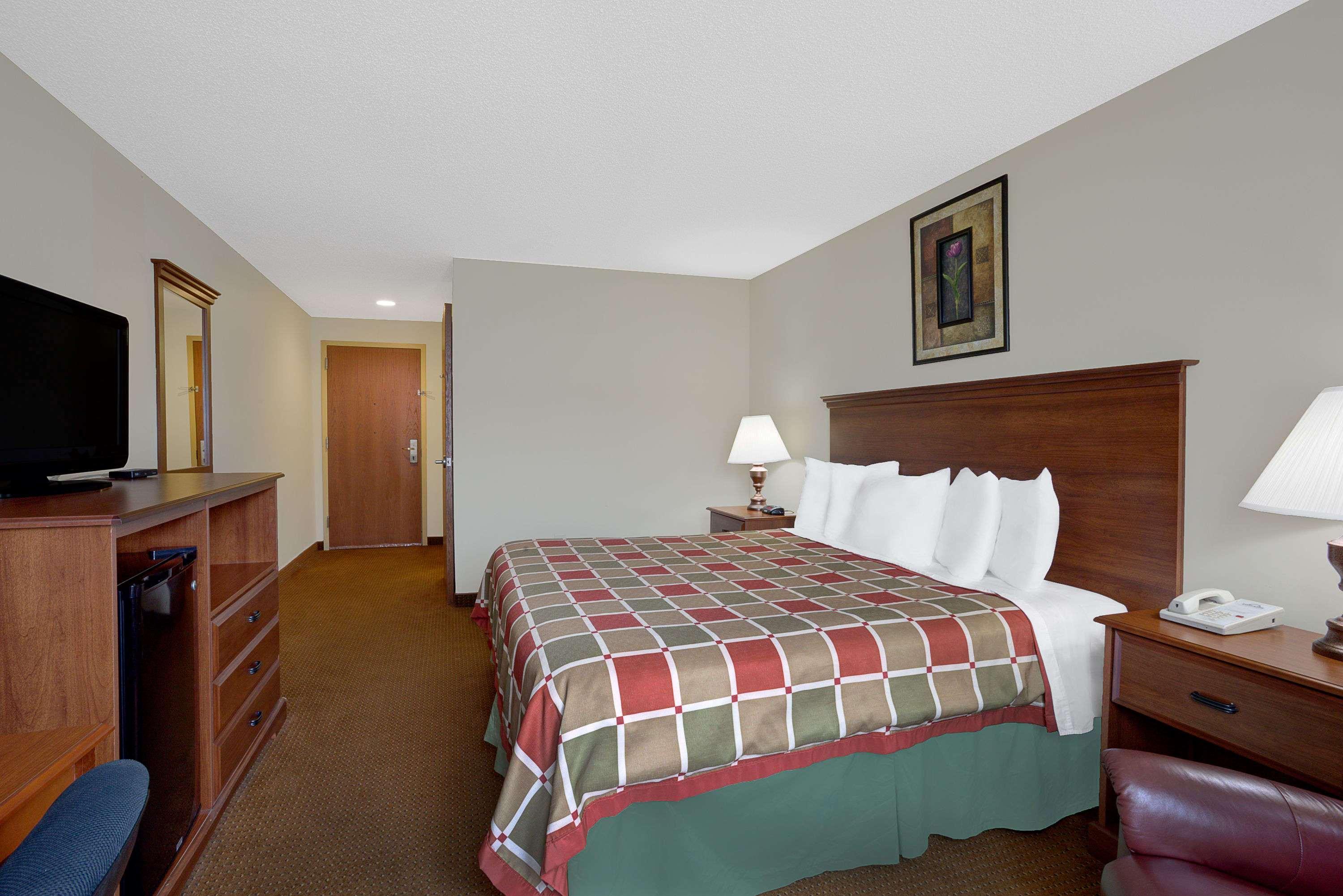 Days Inn By Wyndham Greensboro Nc Buitenkant foto