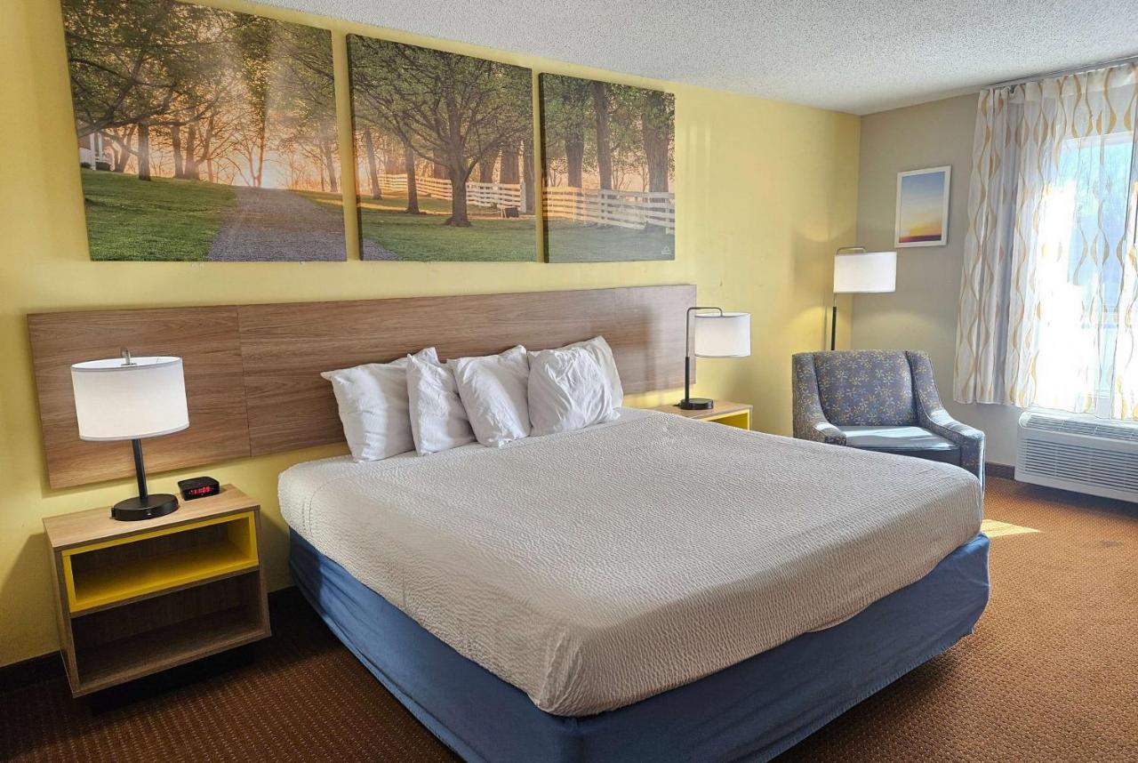 Days Inn By Wyndham Greensboro Nc Buitenkant foto