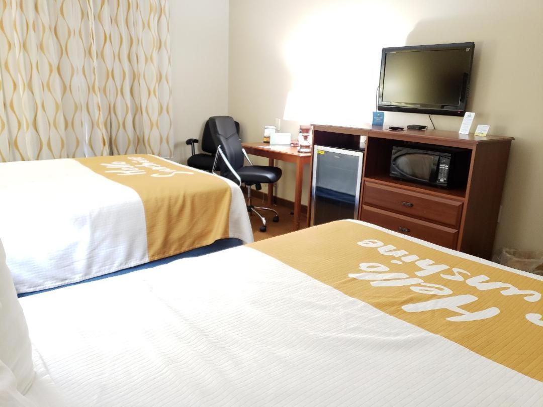 Days Inn By Wyndham Greensboro Nc Buitenkant foto