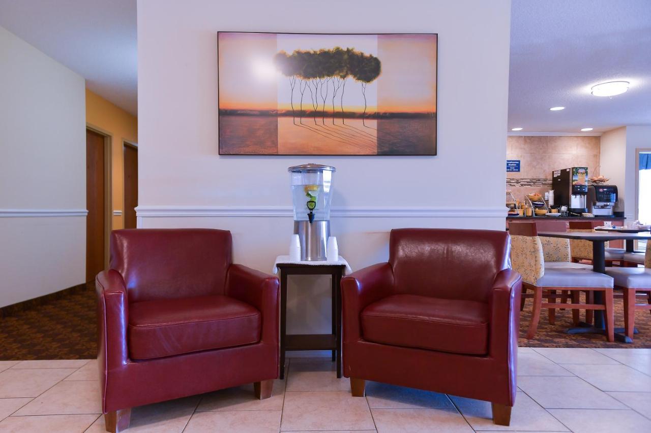 Days Inn By Wyndham Greensboro Nc Buitenkant foto